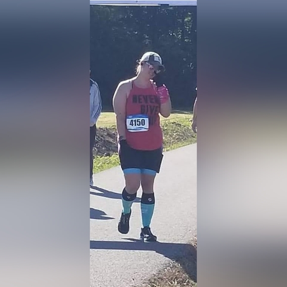 Meet your Posher, Jessica - Picture 3 of 8